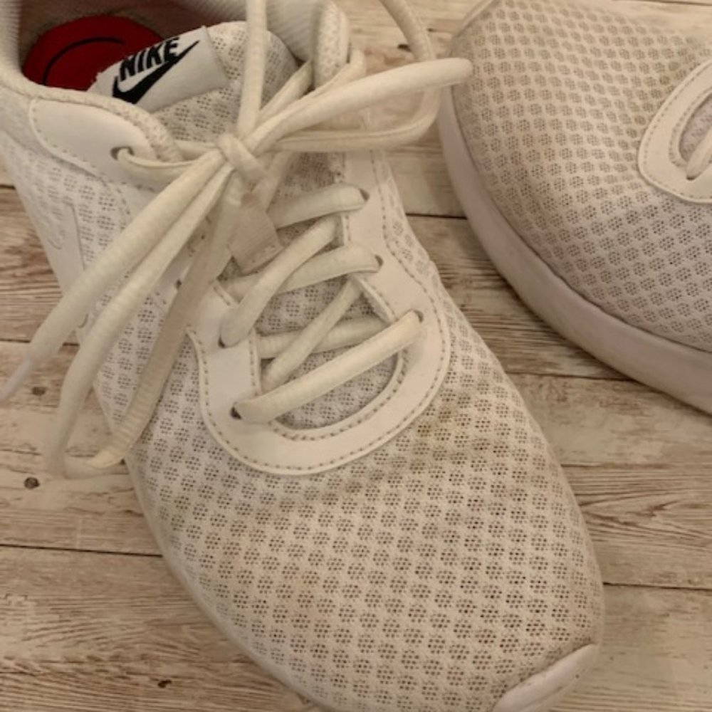 COPY - Nike Tanjun White